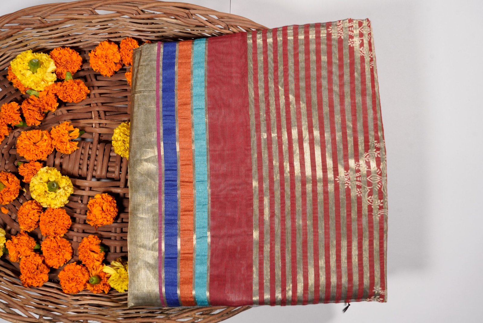 Women's Maheshwari Silk Saree - Image 2