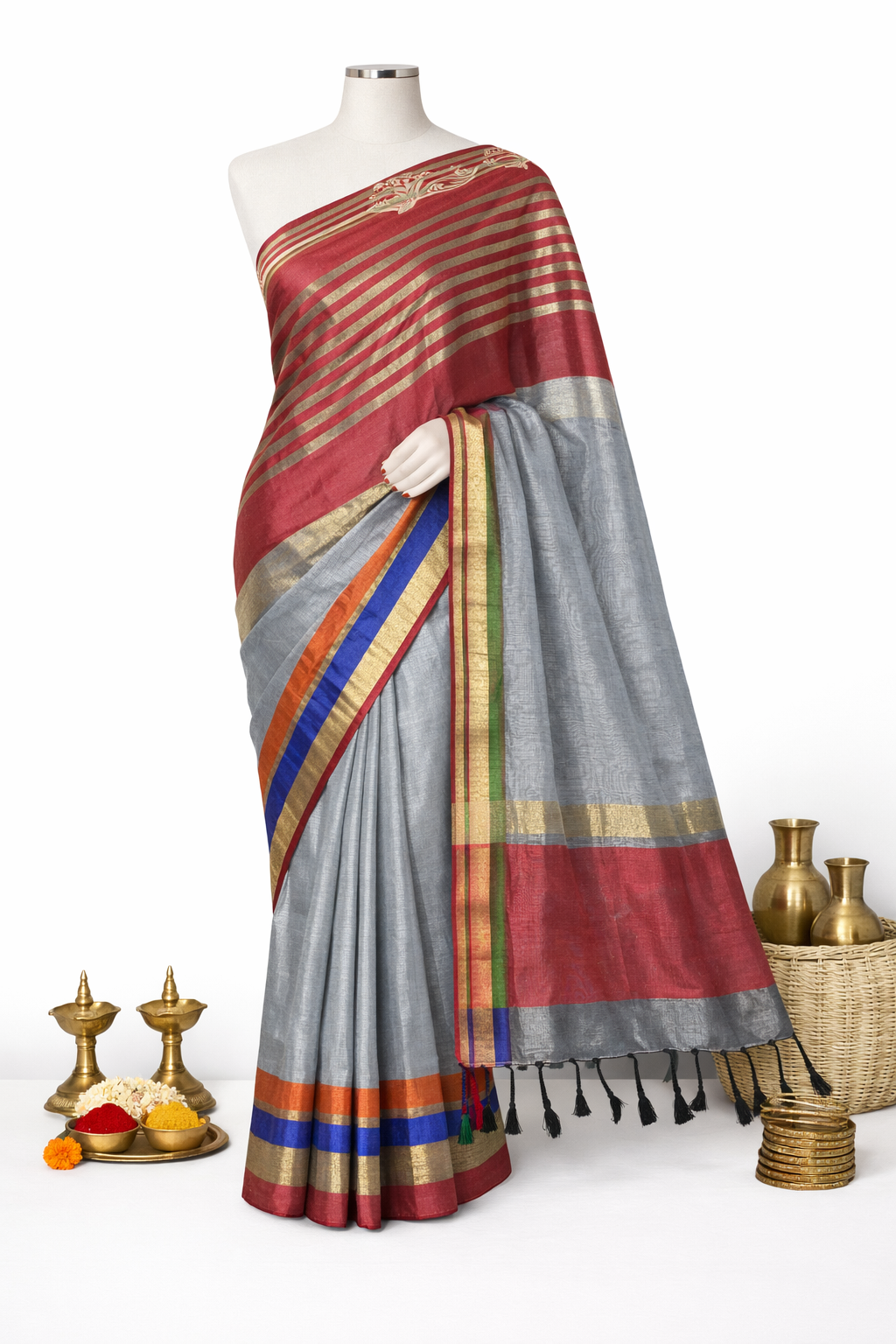 Women's Maheshwari Silk Saree - Image 4
